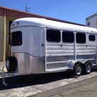 3 Horse Angle Load - Luxury Horse Float